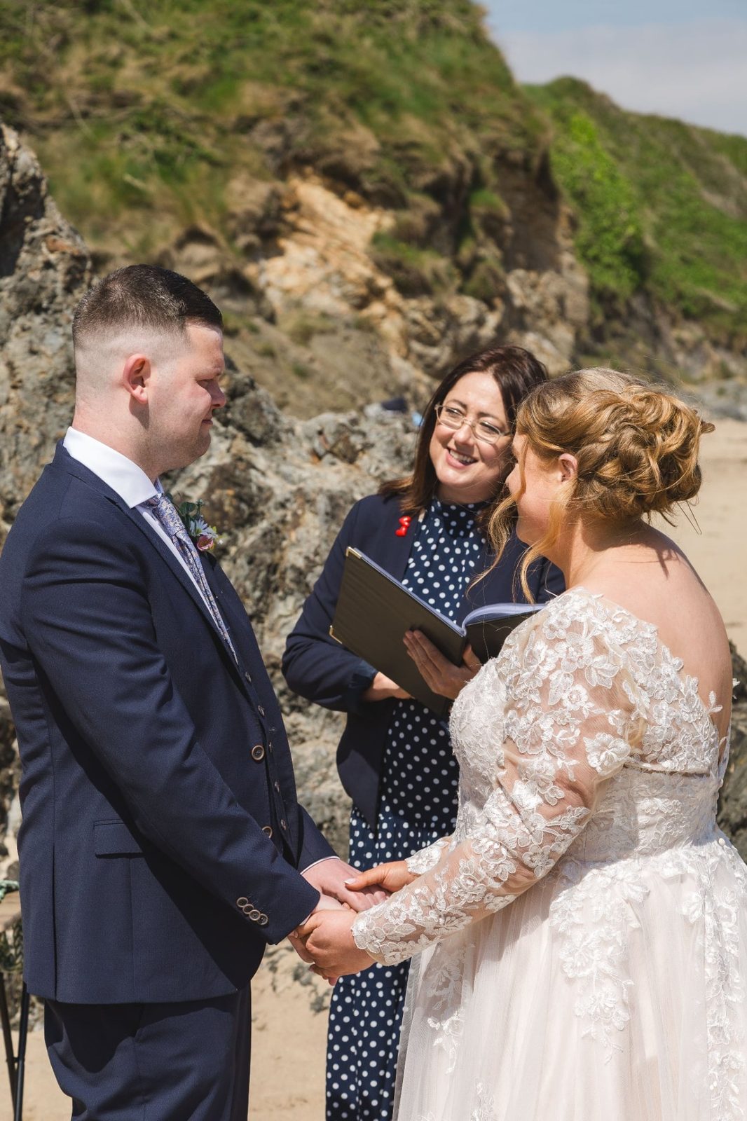 Mairead Vaughan conducting a beach wedding ceremony